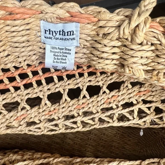 Rhythm Straw Bag for the beach or farmers market - Picture 2 of 4
